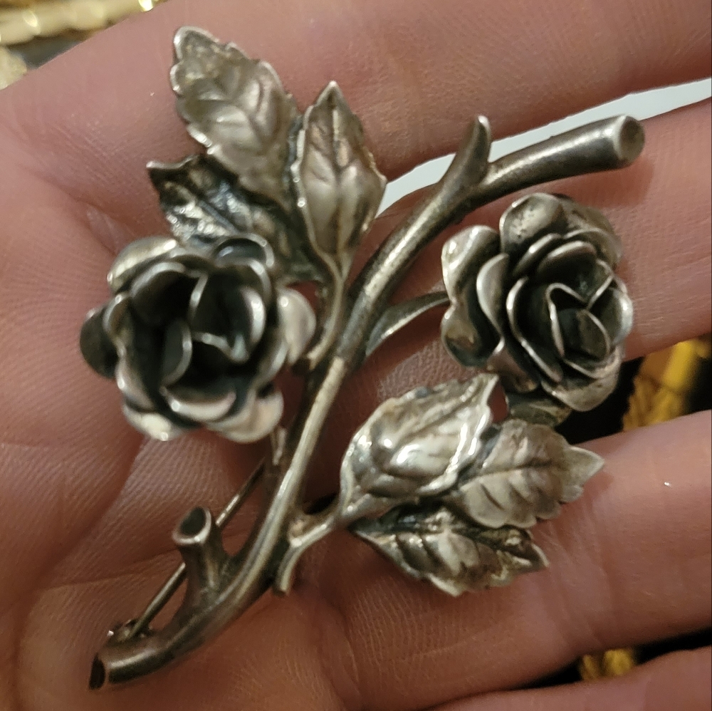 VINTAGE DaneCraft. STERLING MARKED double rose flower brooch jewelry antique